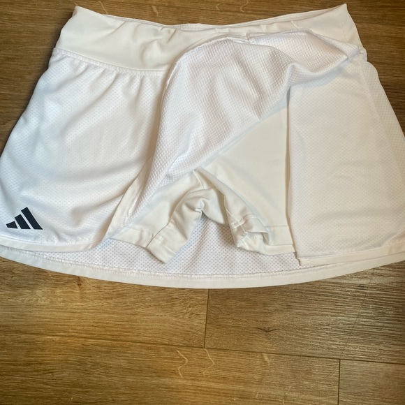 Adidas Sport skort - Picture 2 of 5